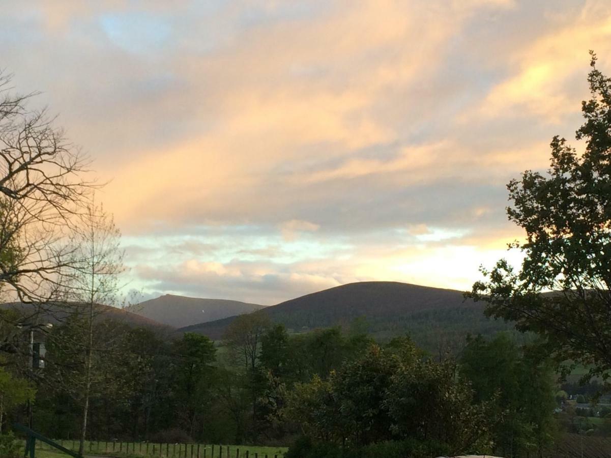 Parkmore Holiday Cottages Dufftown Bagian luar foto